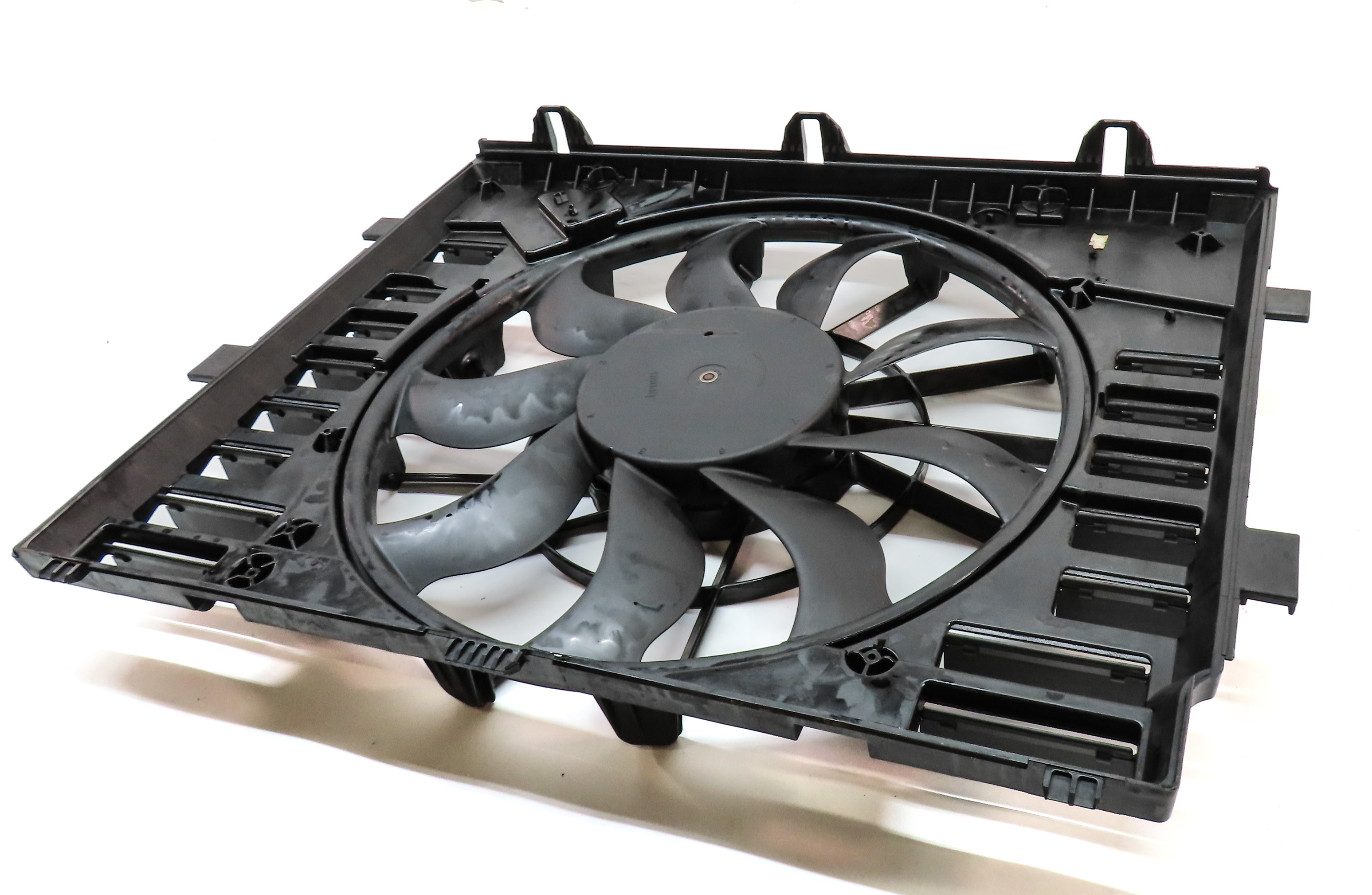 2011-2018 PORSCHE CAYENNE HYBRID (958) RADIATOR COOLING FAN w/ SHROUD — exact item pictured